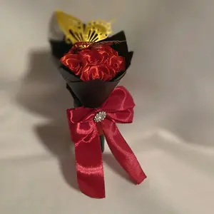 Customizable Mini Bouquet Keychain Elegant Floral Design for Unique Gifts and Car Air Fresheners Personal Touch & Thoughtful Present