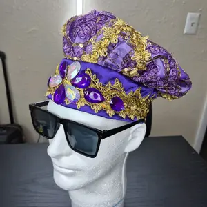 gorro de san lazaro con piedras