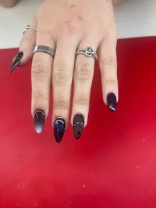Beta Nails - Glossy Long Lasting Press-Ons for Easy Application & Secure Fit - Perfect for Convenience & Reliability in Nail Care Routine