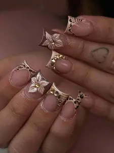 24pcs/Set French Short Square Shaped Embossed Unique Leopard Print Floral Rhinestone Decorated Reusable Artificial Nail Tips, Includes 1pc Jelly Gel And 1pc Nail File, Suitable For Ladies And Girls For Party, Date And Daily Wear