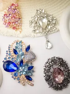 Vintage Court Style Rhinestone Brooch Set, Elegant Women's Coat Suit Shirt Accessory, Daily Business Party Pin, Lapel Brooch, Hollow Zircon Flower, Birthday Gift
