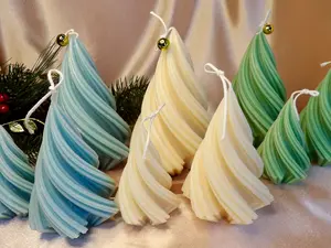 Frosted Trees – Swirled Christmas Tree Candle Set