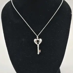 Elegant Heart Key Necklace in 925 Silver with Delicate Chain Design for Women's Fashion Accessories 18 inches