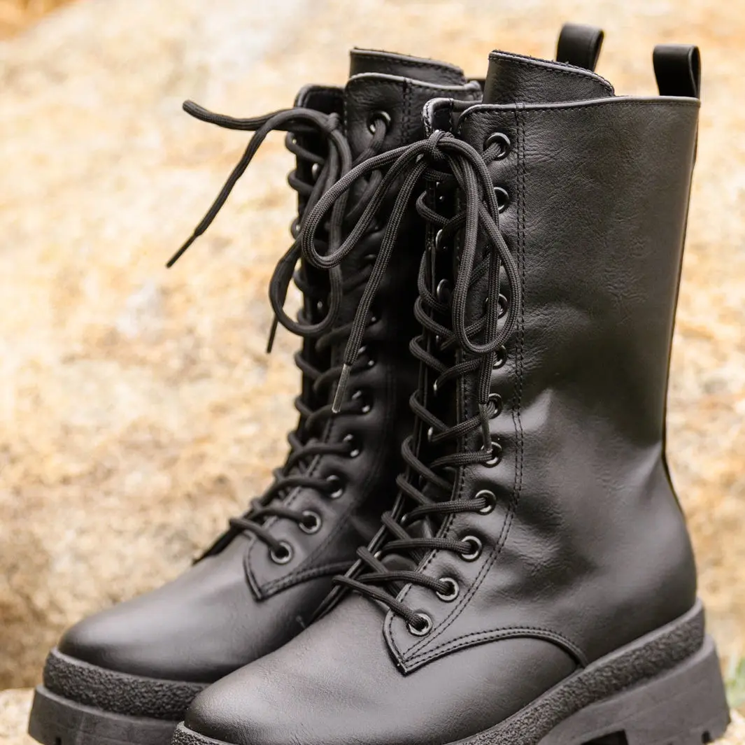Fresh Feels Combat Boots In Black