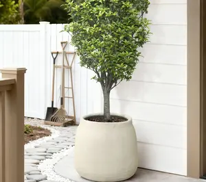 LuxenHome Sahara Stone Planter, 16.1" Cement Pot