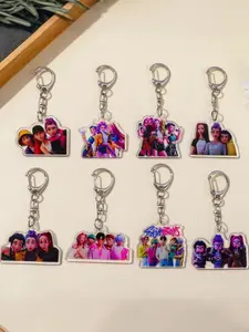 Kpop Demon Hunters acrylic keychain, Trendy Cute Keychain, suitable for daily wear, vacations, dates, and more occasions, making it a delightful and exquisite gift.