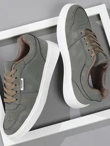 Men's Low Top Sports Training Shoes, Classic Design with Anti-Slip Sole, Casual Sneakers for Walking and Leisure, Skateboarding Shoes