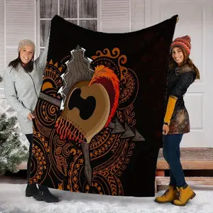 Hawaiian Warrior Helmet Cardan Blanket - Cozy Flannel Fleece, Geometric Design With Bold Patterns Of Tribal & Polynesian-Inspired Motifs, Perfect For Napping, Camping, Travel - Ideal Gift For Friends & Family, Allseason Comfort | Geometric Pattern Blanket