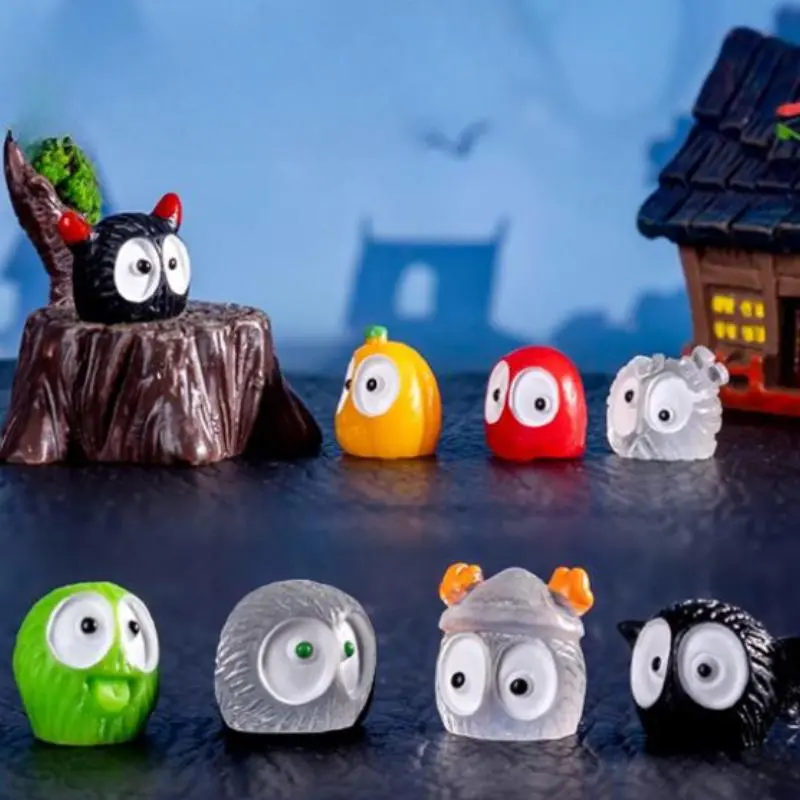Christmas Glow in The Dark Mini Resin Figurines, 8 Counts/set Cute Ghost Design Ornament, Miniature Landscape Decoration for Garden Decor, Halloween