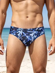 Men's Leaf Pattern Print Triangle Swim Trunks, High Stretch Quick-Dry Breathable, Summer Beach Pool Surfing Fitness Boxing