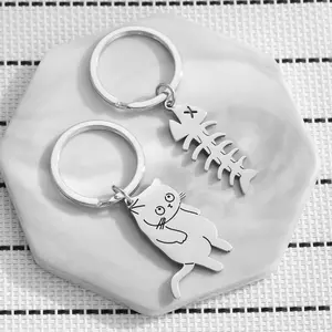 2pcs-New Stainless Steel "Innocent Kitten & Fishbone" Keychain — A Cute, Cartoon-Style Gift for Couples, Best Friends, and Friends
