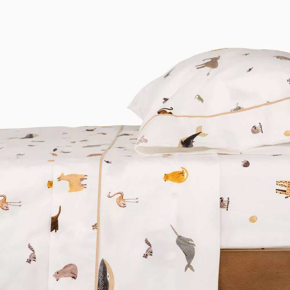 Gathre Menagerie Zoo Animals Bedding Set - 100% Cotton Sheets & Pillowcases, Playful Look, for Bedroom Use