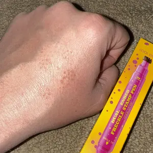 Product Review of Waterproof Freckles Pen: Faux Freckle Stamp and Fine Tip Eyeliner for Realistic, Long-Lasting Freckles and Effortless Makeup, Perfect for Daily Wear and Cosplay from a**4