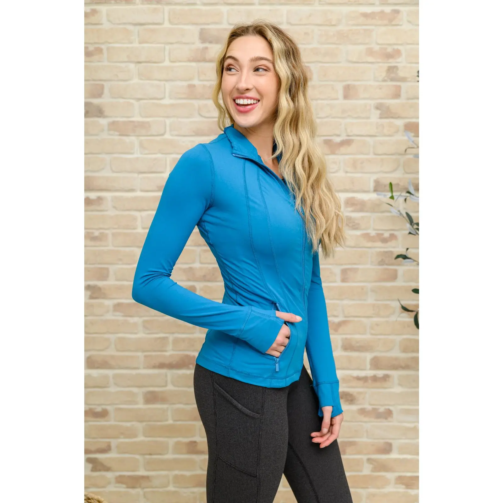 Staying Swift Activewear Jacket in Hawaiian Blue