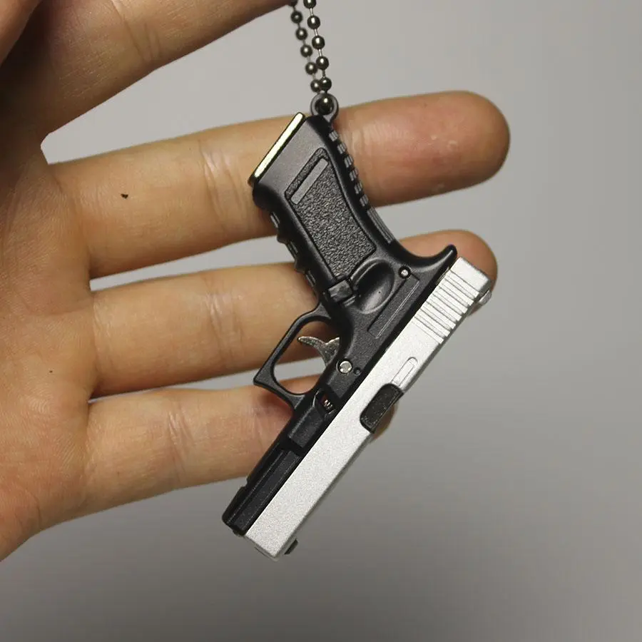 1:3 Mini Alloy G17 Pistol Model Keychain Toy  Pendant Removable Magazine Disassembly Backpack Charm Boys Collection Gift