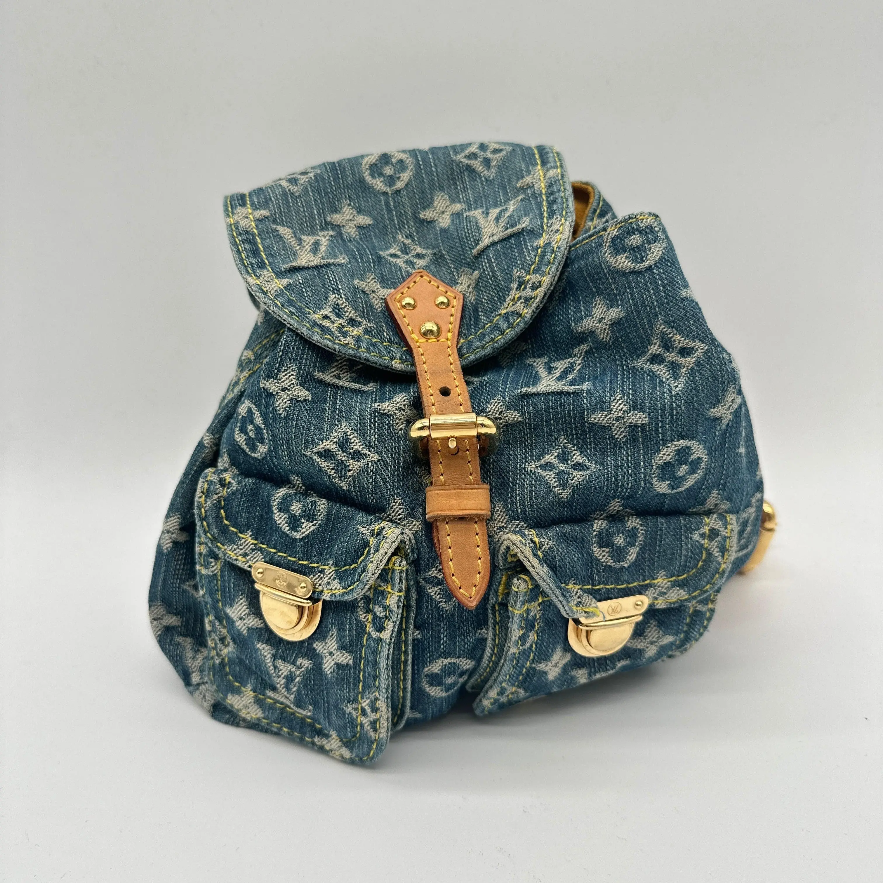 Pre-owned Louis Vuitton leather Backpacks Sac a Dos Drawstring Backpack Denim PM