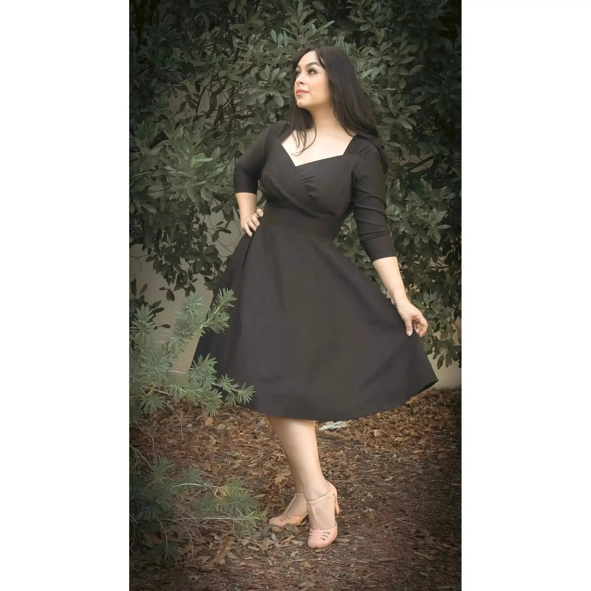 Women's 1940s Style Formal Chic Swing Dress - Solid Black Fit-and-Flare Cocktail Dress with Surplice Neckline and Pockets, 3/4 Sleeve, Surplice Front, Rayon Blend, 1940S Style Swing, Cinch Waist, Elegant, Cold Wash, Fit & Flare, Nylon, Party