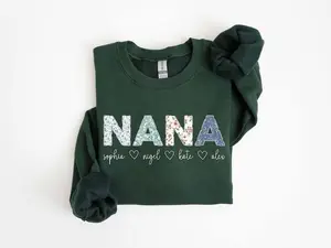 Personalized Nana Sweatshirt, Floral Nana Crewneck with Grandkids’ Names, Custom Grandma Gift, Cute Floral Grandmother Sweater