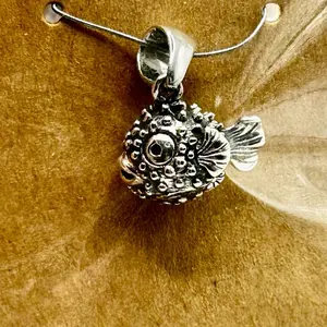 Soms puffer fish pendant 925 sterling silver