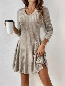 Elegant Women's Long Sleeve Dress, High-End French Style, Slim Fit, Waist-Curling Design, A-Line Skirt Hem, V Neckline, Casual Classy Dress