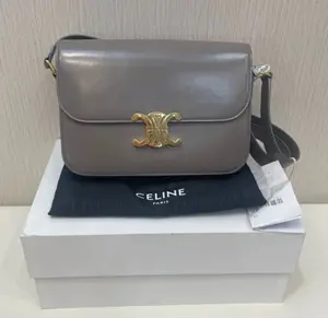 Pre-owned Celine Leather Crossbody Bags Triomphe Medium Shoulder Bag in Shiny Calfskin 21057656