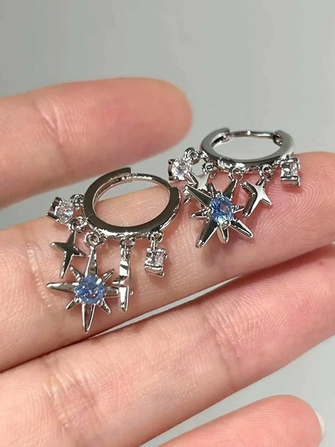 Y2K Style Star Fringe Rhinestone Earrings, Unique Fashion Jewelry, Versatile Accessory for Daily Wear and Parties, Fashionable Hoop Earrings, Hoop Shape Earrings