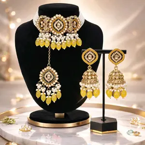 Beautiful 3 piece choker set with beaded accents. Comes with tikka and jhumka earrings. Jewelry Stunning Beauty Chic Accessories