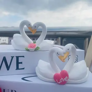 Elegant Swan Couple Figurine Set, Mother's Day Gift, Graduation Present, Durable Home Decor, Romantic Animal Design, Balcony and Desk Ornament