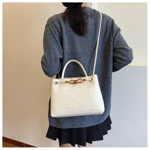 5005 Women's Premium Metal Rope Buckle Woven Shoulder Bag 2026 New Fashion Commuter Portable Shoulder Messenger Bag