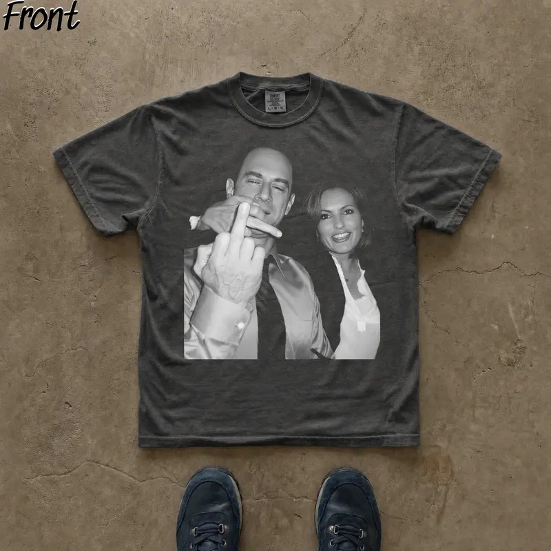 Gildan Men's Vintage Law & Order SVU Elliot & Olivia Graphic Cotton T-Shirt - Menswear, Shortsleeve Crew Neck, Lightweight Fitted Cut, Cute Casual Everyday Basic Top, All Seasons Streetwear, Cold Wash Friendly