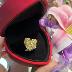 Nuguette Heart Design Ring - Elegant Gold-Tone Jewelry for Women