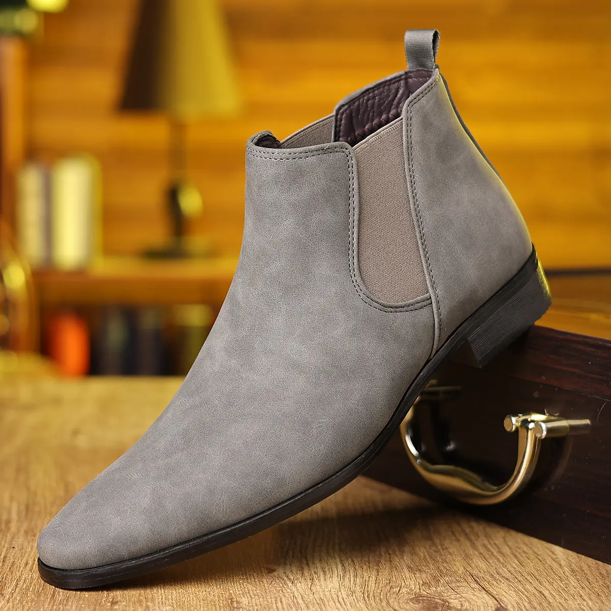 Men’s Chelsea boots, pointed toe, British style, slip-on, short business boots for daily commuting, versatile high-top fashion boots