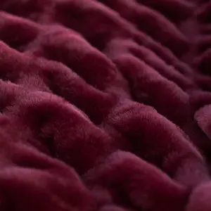 Bordeaux Cloud Throw