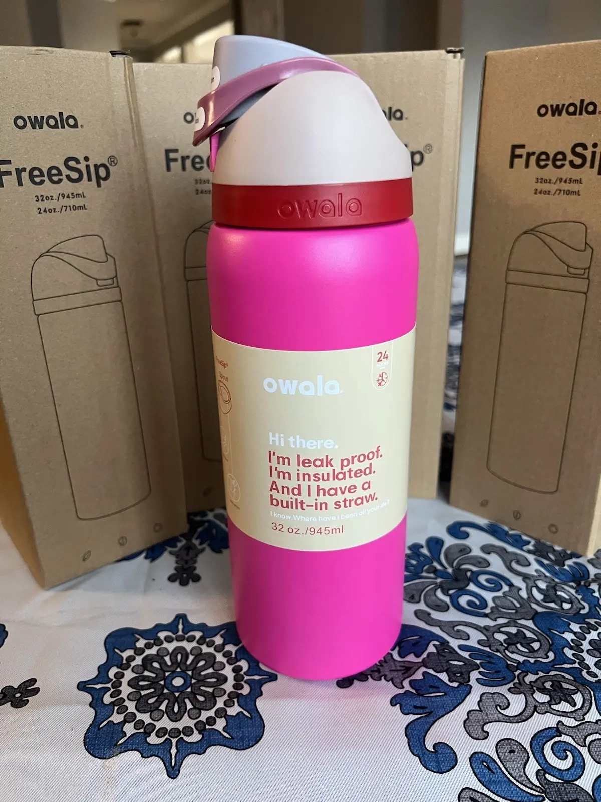 owala 32oz freesip insulated stainless steel water bottle MAGENTA holiday gift