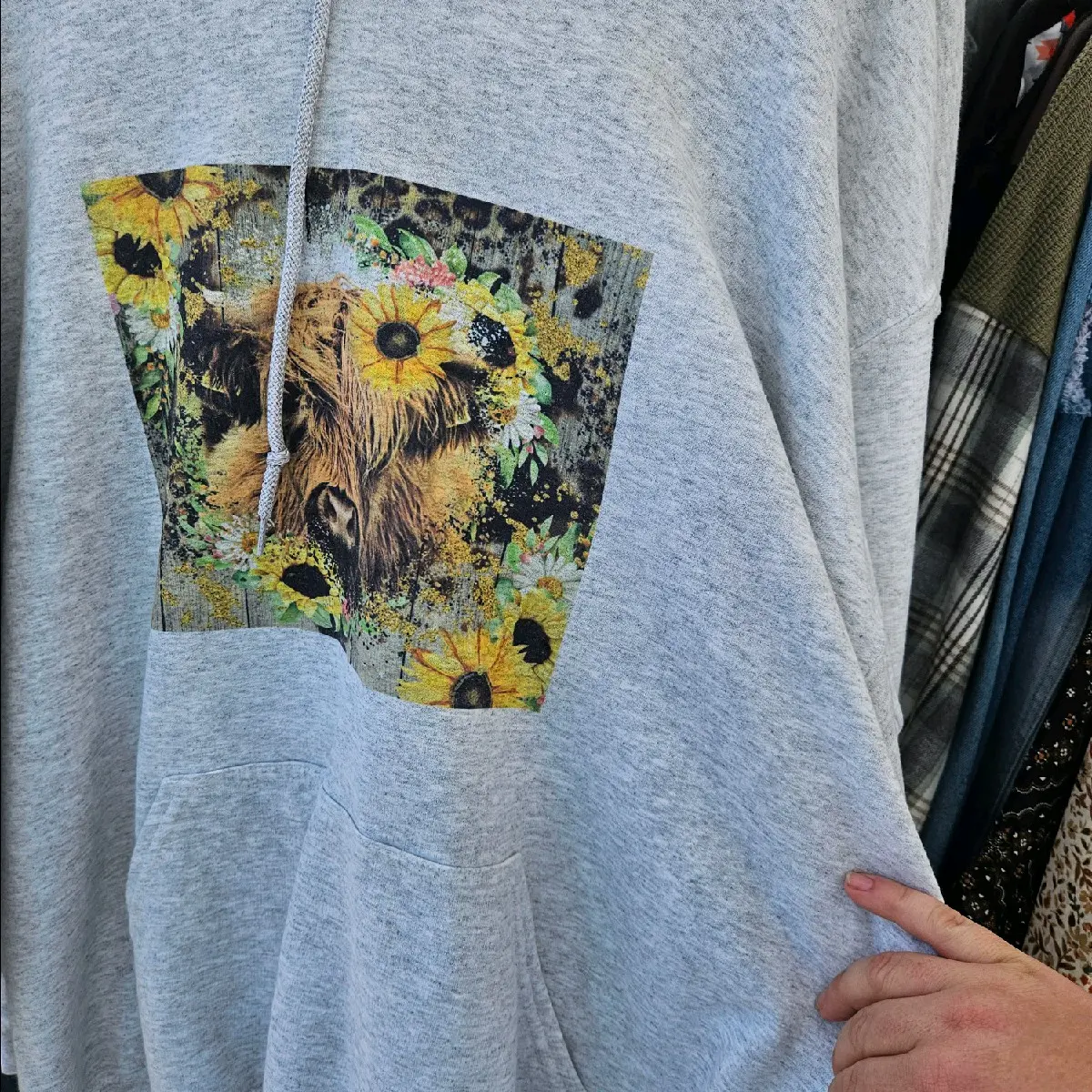 highland cow sunflower hoodies size large