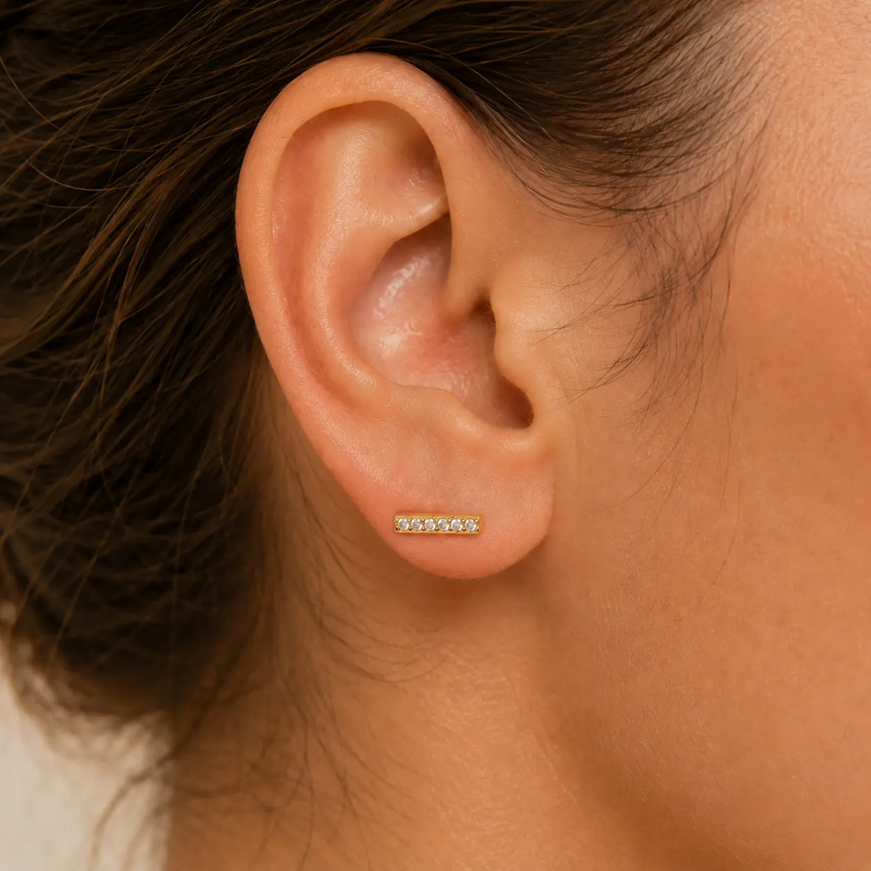 Gold CZ Bar Cartilage Earring, Minimalist Crystal Line Stud, Tiny Helix Tragus Conch Flat Piercing Jewelry, Ball Back Labret Earring, Dainty Sparkle Ear Stud for Women, Stackable Everyday Body Jewelry, Delicate Gift for Her, Modern Geometric Piercing Stud