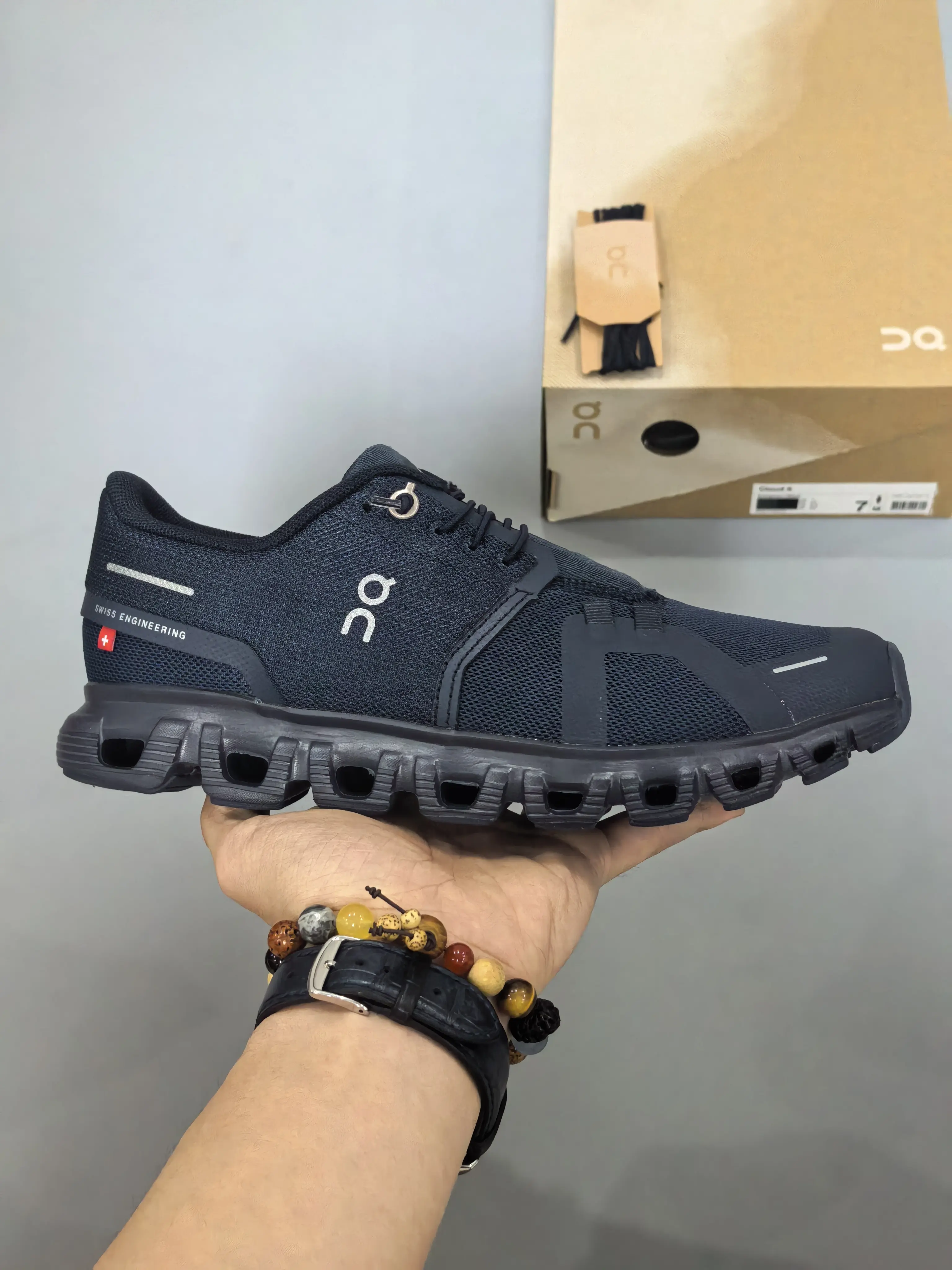 Deep Navy Woven Mesh Outdoor Trainers Shock Absorbing Segmented Rubber Outsole Lace Up Soft Light Sneakers Trekking Running Unisex Walking Footwear