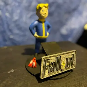 Fallout (vault boy) controller stand