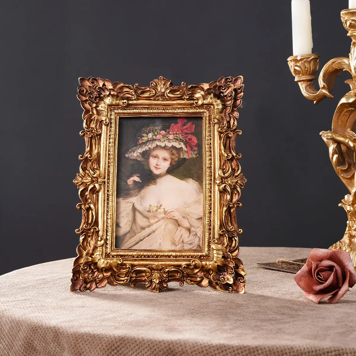 Resin Oak Leaf Edge Decorative Picture Frame, Ornament Picture Frames, Detailed Frame, High Quality Frame, European Vintage Style, Frame Design, Perfect for Bedroom, Study, Entryway, Living Room Table, Home Wall Decoration