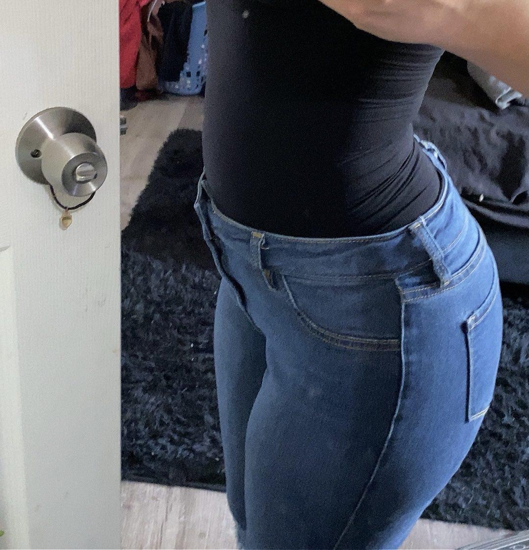 Item: Thong-Black, M/L