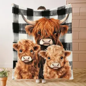 Christmas Highland Cow Flannel Blanket Soft Cozy Throw for Sofa Bed Living Room Decor Warm Plush Cute Cow Print Holiday Gift for Kids Adults New Year Home Use
