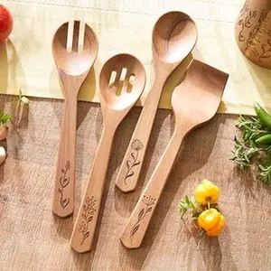 Juego de 4 utensilios de madera