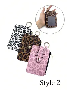 A women's leopard print mini cardholder, Credit Card Organizer, a lightweight coin purse with a zipper, suitable for college students returning to school, leopard print coin purse with multiple card slots, exquisite design, and large capacity