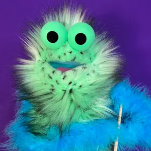 We Come In Peace Puppet-Fern