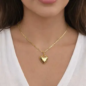B44. heart pendant with chain size 18" laminado 14k B44. heart pendant with chain size 18" laminado 14k