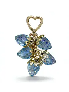 1pc Realistic Strawberry Keychain, Student Backpack Charm, Handmade Fruit Pendant, Women's Bag Accessory, Cute and Practical Gift Idea