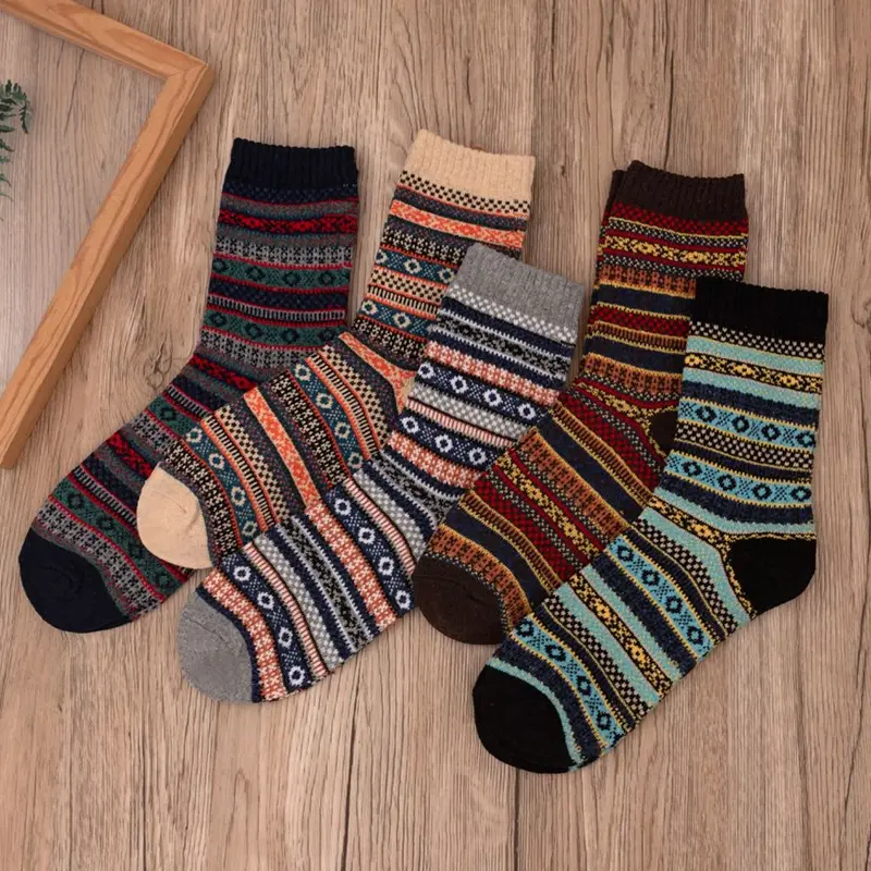 5 Pairs of Retro Comfortable Women's Short Socks Ethnic Style Thick Knit Low Cut Harajuku Inspired Couple Socks Soft Versatile for Everyday Wear