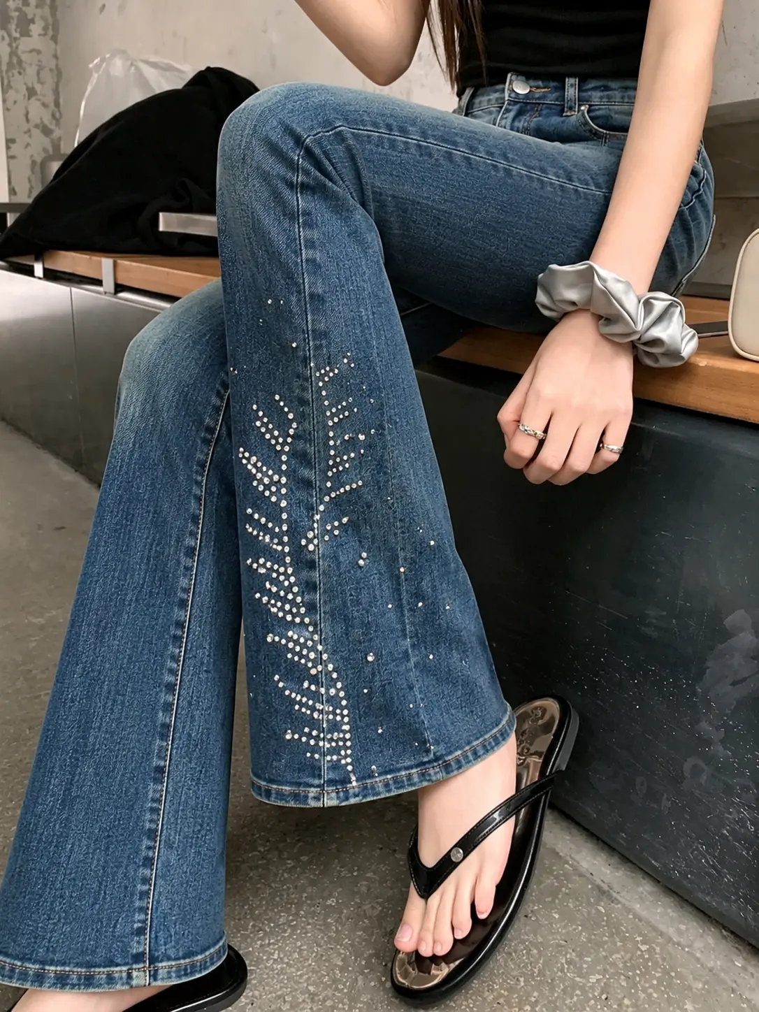 Women‘s Bell Bottom Jeans Stretchy Flare Mid Waist Diamond Design Vintage Denim Pants 90s Outfits Y2k Clothes