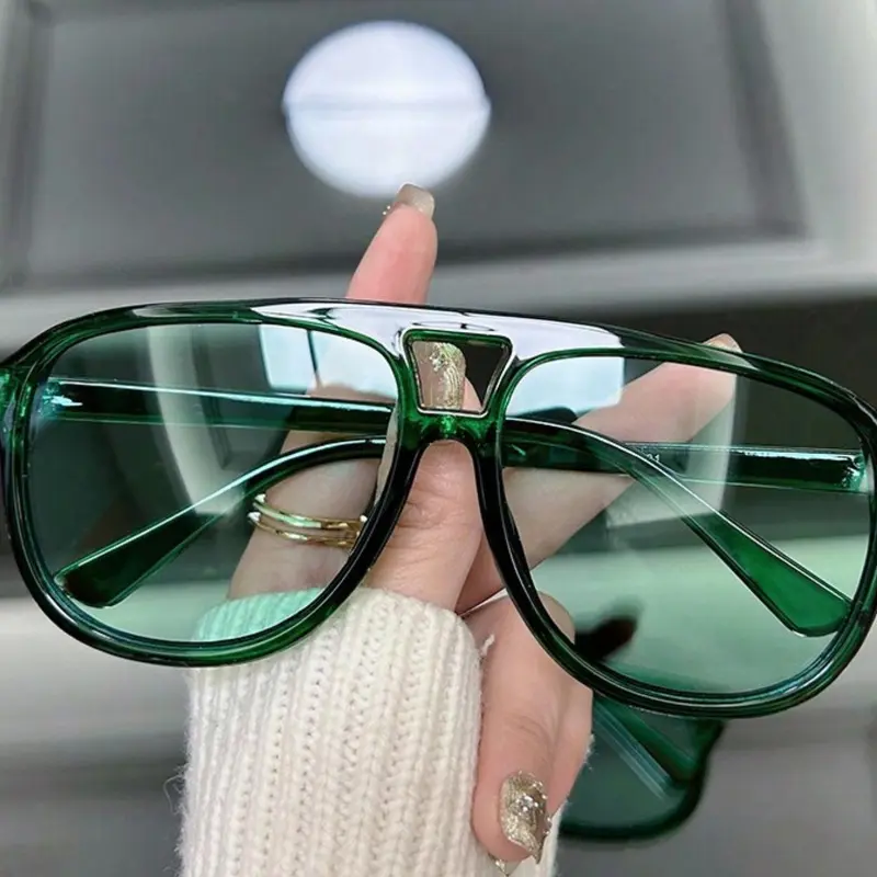 ShineThru Unisex Retro Oversized Aviator Sunglasses - 1-Piece Full Rim Frames, UV-Protection Lenses, Modern Trendy, Fashionable, 60s Aesthetic, Ryan Gosling Style, Ideal for Daily Shades Look & Outdoor Use, Modern Trendy Sunglasses