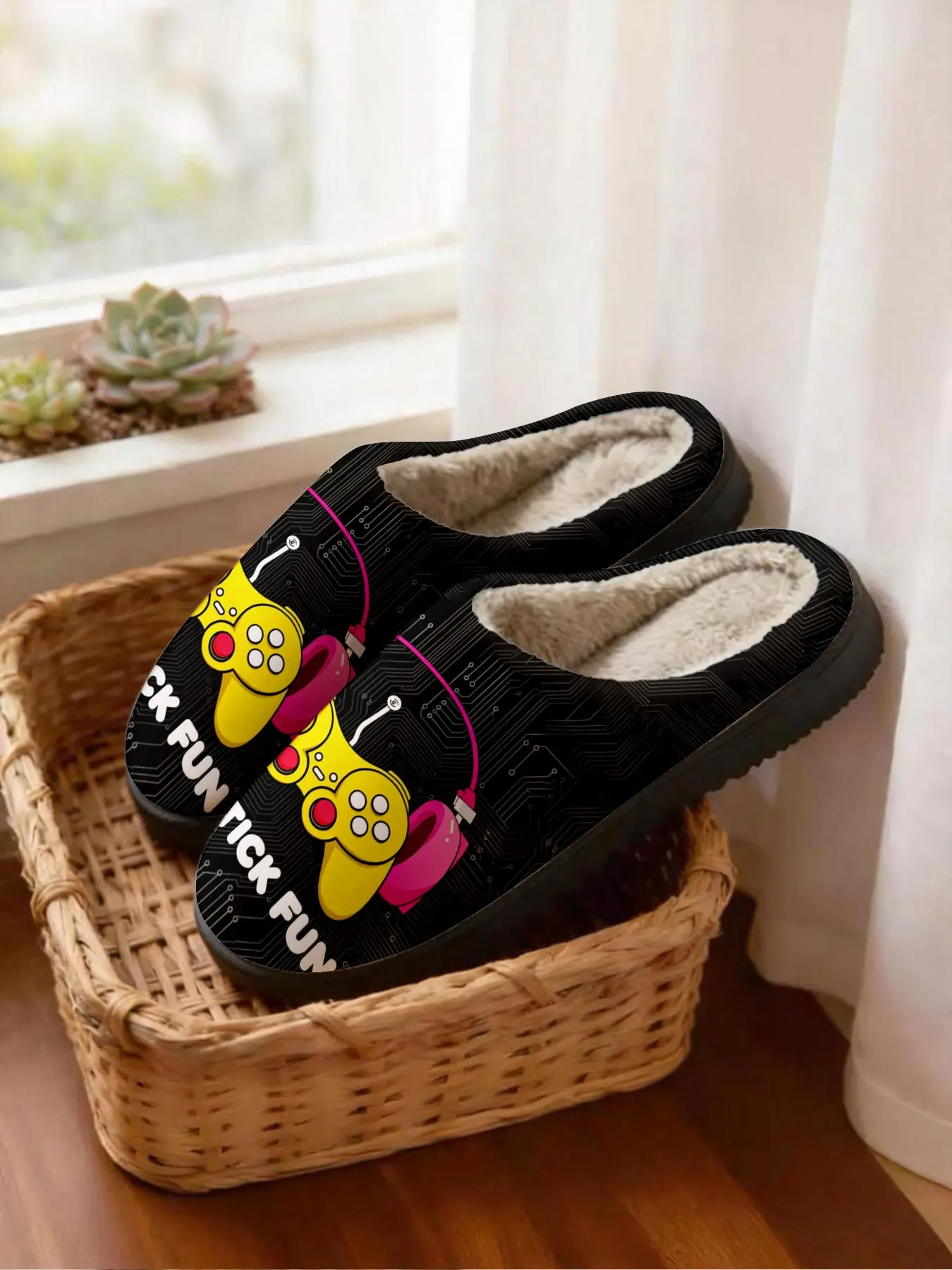 🎮 1 Pair Retro Game Controller Plush Slippers | Trendy Nostalgic Gaming Style | Cloud-Like Warm Fleece + Non-Slip Thick Sole | Eye-Catching Warm Pick for Gamers & Homebodies (Fall/Winter Home Wear)